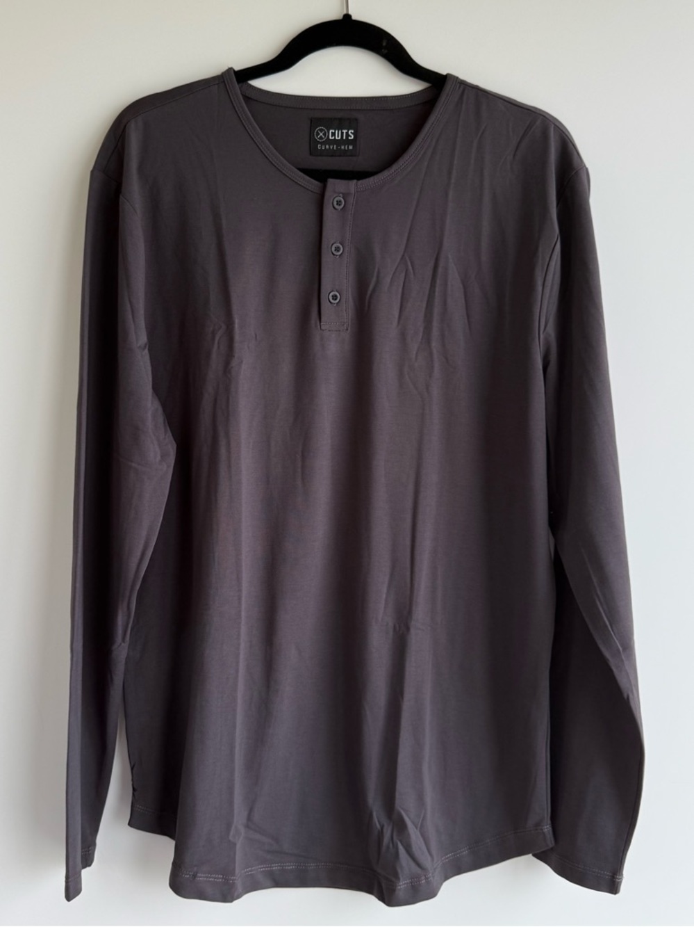 NWOT CUTS Men's Long-Sleeve Henley Shirt in Charcoal Size XL